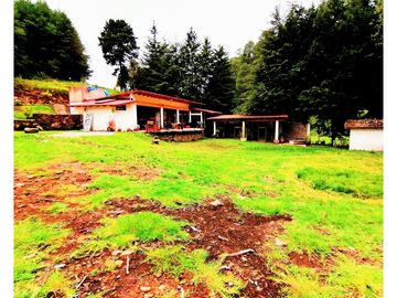 CASA EN VENTA/LOS SAUCOS /VALLE DE BRAVO