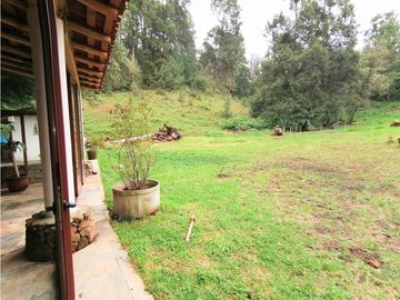 CASA EN VENTA/LOS SAUCOS /VALLE DE BRAVO