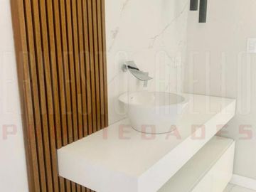 VENTA CASA 5 AMBIENTES EN BARRIO PRIVADO FINCAS DE IRAOLA II.