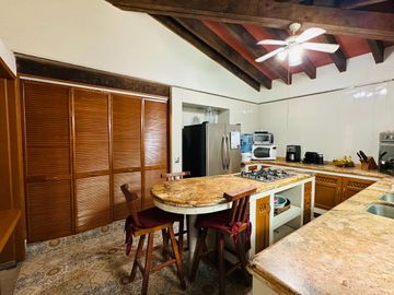 Casa en Fraccionamiento en Huertas del Llano Jiutepec - CAEN-Di-1153-Fr