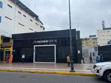 Venta de Terreno con Local Comercial Machala