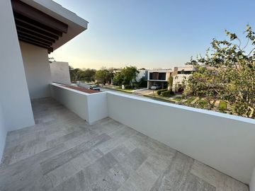 Casa en venta en Privada Maple, Parque Central