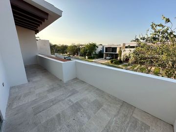 Casa en venta en Privada Maple, Parque Central