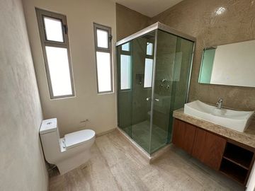 Casa en venta en Privada Maple, Parque Central