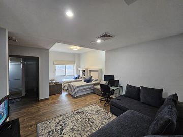 Departamento en Venta en Valle Oriente.
