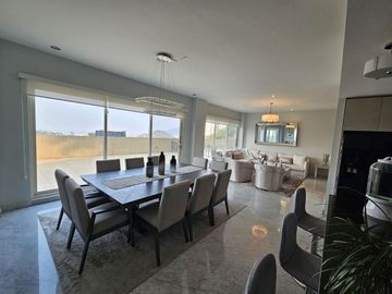 Departamento en Venta en Valle Oriente.