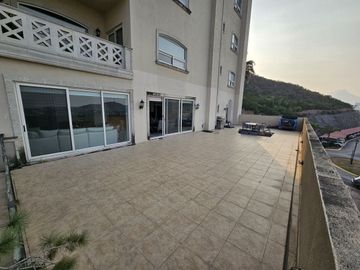 Departamento en Venta en Valle Oriente.