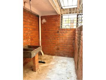EN VENTA DEPARTAMENTO EN PLANTA BAJA EN CONDOMINIO SANTA RITA 🏡