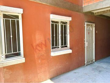 EN VENTA DEPARTAMENTO EN PLANTA BAJA EN CONDOMINIO SANTA RITA 🏡