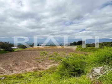 Terreno en venta Nayón , 8.107 m2 , excelente ubicación