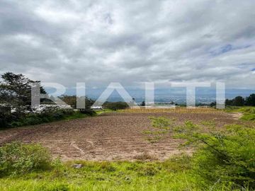 Terreno en venta Nayón , 8.107 m2 , excelente ubicación