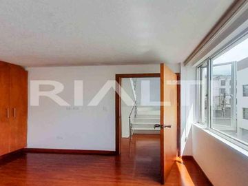Casa en Venta Sector Av. Occidental Frente a la Unidad Educativa Athenas School