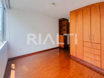 Casa en Venta Sector Av. Occidental Frente a la Unidad Educativa Athenas School