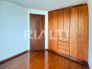 Casa en Venta Sector Av. Occidental Frente a la Unidad Educativa Athenas School