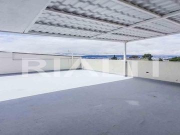 Casa en Venta Sector Av. Occidental Frente a la Unidad Educativa Athenas School