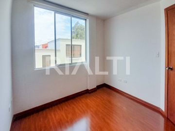 Casa en Venta Sector Av. Occidental Frente a la Unidad Educativa Athenas School