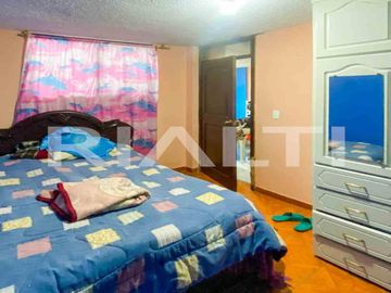Se Vende Casa Rentera con Gran Potencial en Sector Mena 2
