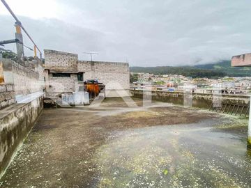 Se Vende Casa Rentera con Gran Potencial en Sector Mena 2