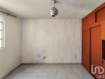 VENTA DE CASA EN CALLE MILPA ALTA, COLONIA LA JOYA, GUADALUPE VICTORIA, ECATEPEC DE MORELOS EDOMEX.