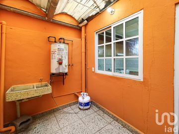 VENTA DE CASA EN CALLE MILPA ALTA, COLONIA LA JOYA, GUADALUPE VICTORIA, ECATEPEC DE MORELOS EDOMEX.