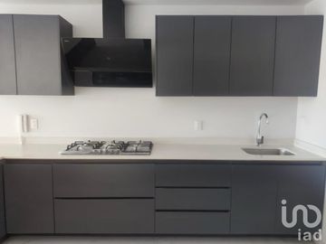 Departamento en venta en Valle del Campestre en Planta Baja con Jardin Privado
