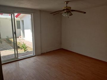 Casa en venta de una planta, en 16 de Septiembre Sur, Puebla, Puebla.