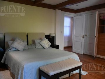 Casa de 6 dormitorios en Venta en Saint Thomas Sur