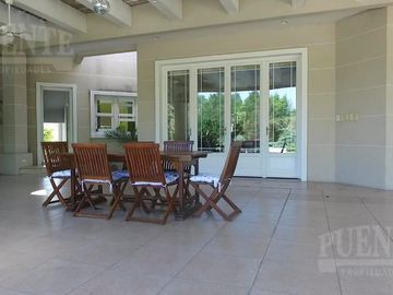 Casa de 6 dormitorios en Venta en Saint Thomas Sur