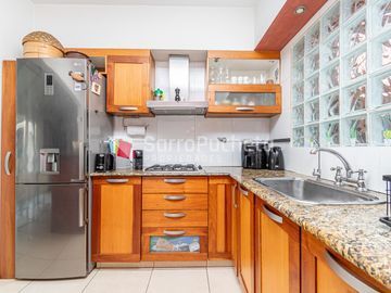 Venta chalet 4 ambientes con jardín y piscina en Haedo.