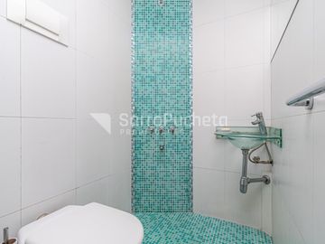Venta chalet 4 ambientes con jardín y piscina en Haedo.