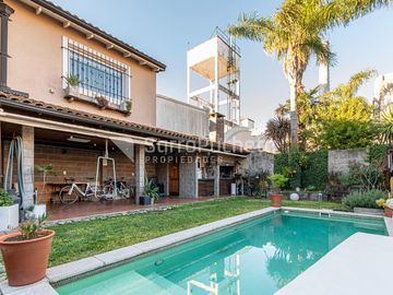 Venta chalet 4 ambientes con jardín y piscina en Haedo.