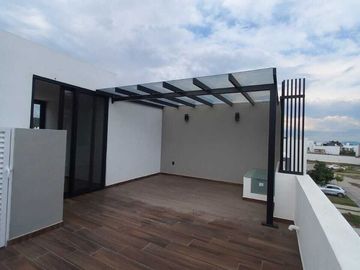 Casa en Venta cerca de Galerías Santa Anita