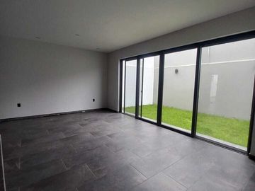 Casa en Venta cerca de Galerías Santa Anita