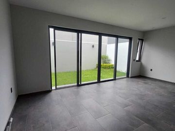Casa en Venta cerca de Galerías Santa Anita