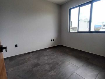 Casa en Venta cerca de Galerías Santa Anita