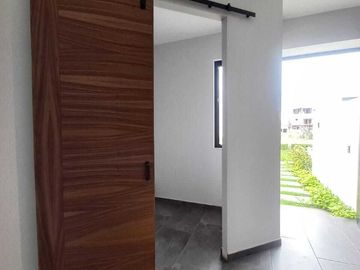 Casa en Venta cerca de Galerías Santa Anita