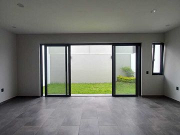 Casa en Venta cerca de Galerías Santa Anita