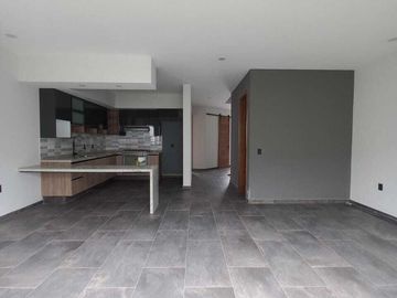 Casa en Venta cerca de Galerías Santa Anita
