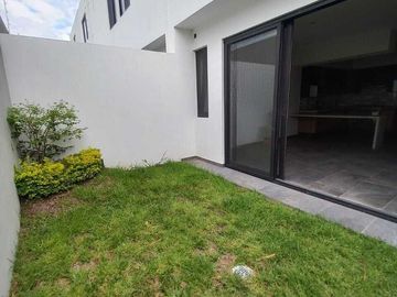 Casa en Venta cerca de Galerías Santa Anita