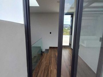 Casa en Venta cerca de Galerías Santa Anita