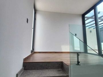 Casa en Venta cerca de Galerías Santa Anita