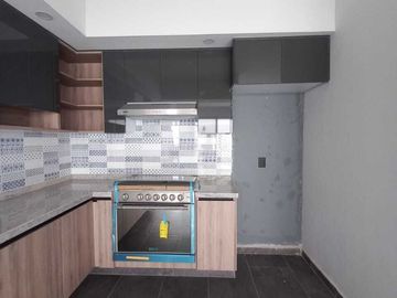 Casa en Venta cerca de Galerías Santa Anita