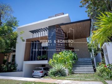 Casa en Renta y Venta en Playa del Carmen
