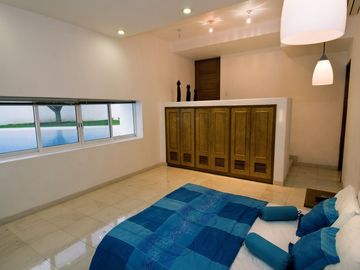 CASA ESTILO MEXICANO, FRACC. LA PUNTA, MANZANILLO