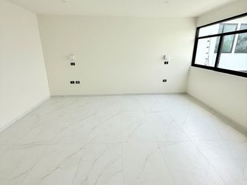 Elegante casa en venta en Fracc Finca de las Ánimas