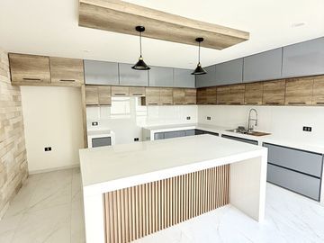 Elegante casa en venta en Fracc Finca de las Ánimas