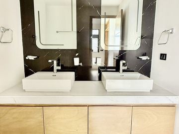 Elegante casa en venta en Fracc Finca de las Ánimas
