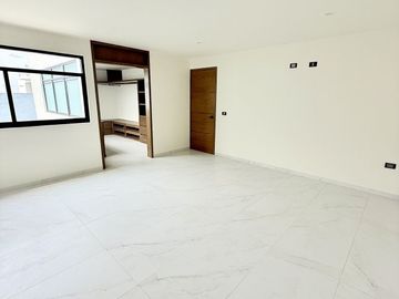 Elegante casa en venta en Fracc Finca de las Ánimas