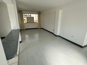 ALQUILER  DEPARTAMENTO EN LA AV. LA MERCED SURCO