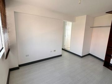 ALQUILER  DEPARTAMENTO EN LA AV. LA MERCED SURCO
